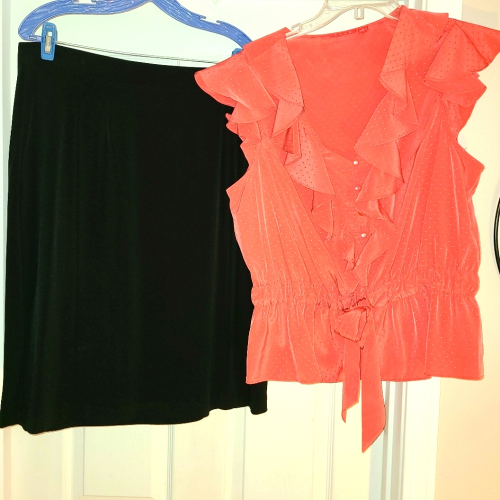 Elle salmon dot top & Dana Buchman black skirt set L/XL